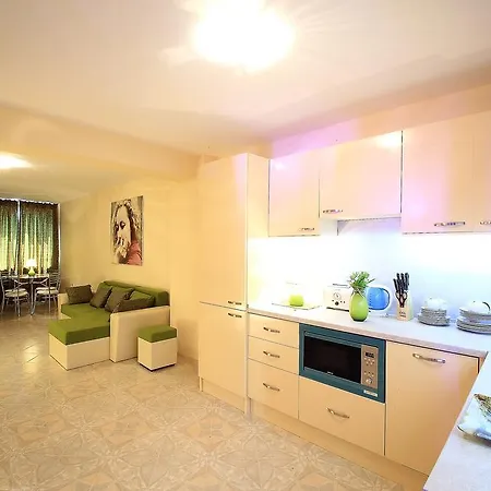 Sintria Court Premium, Art-maisonettes & Panoramic Roof Lejlighed Balchik