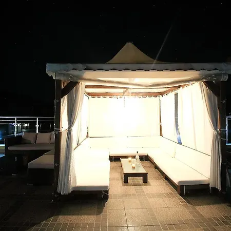 Sintria Court Premium, Art-maisonettes & Panoramic Roof * Balchik