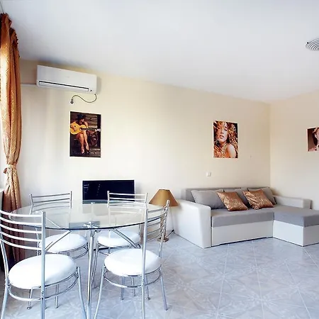 Sintria Court Premium, Art-maisonettes & Panoramic Roof Lejlighed *