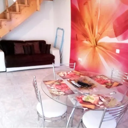 Sintria Court Premium, Art-maisonettes & Panoramic Roof *